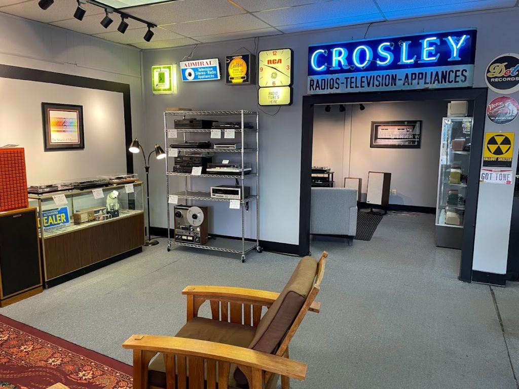 Stereo Lab Sales and Service Vintage Authentic and Loud since 1970